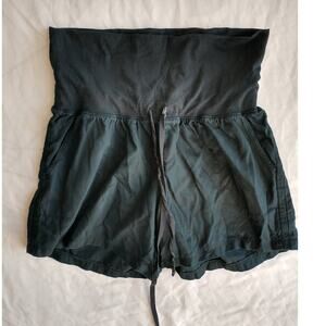 Isabella Maternity Shorts. Women's Medium. Black.